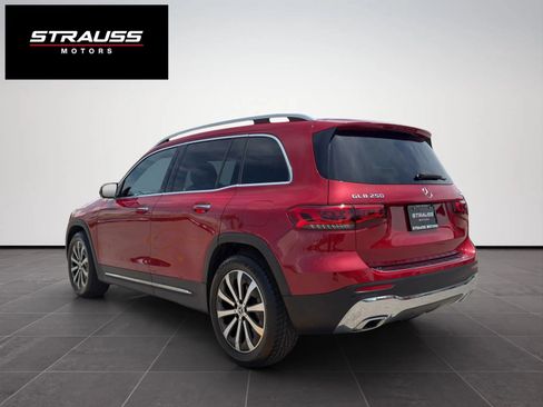 Used 2020 Mercedes-Benz GLB 250 4MATIC w/ Premium Package image 7
