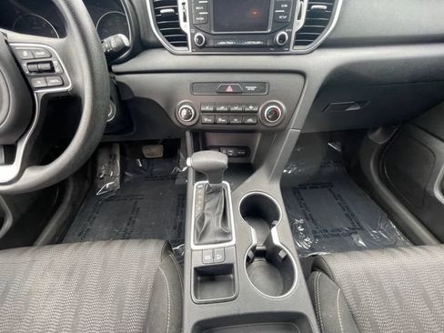 Used 2019 Kia Sportage LX FWD image 11