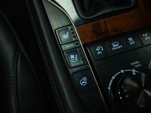 Used 2016 Lexus LX 570 4WD image 30