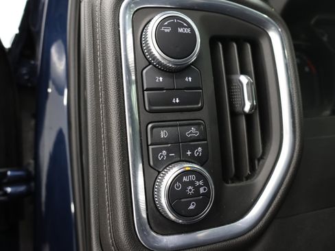 Used 2022 GMC Sierra 2500 SLE w/ SLE Value Package; AWD/4WD image 40