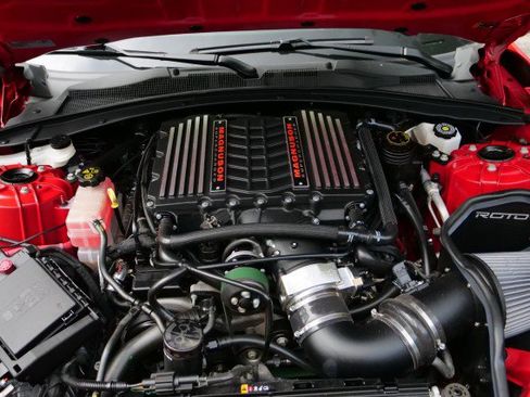 Used 2022 Chevrolet Camaro ZL1 RWD image 32
