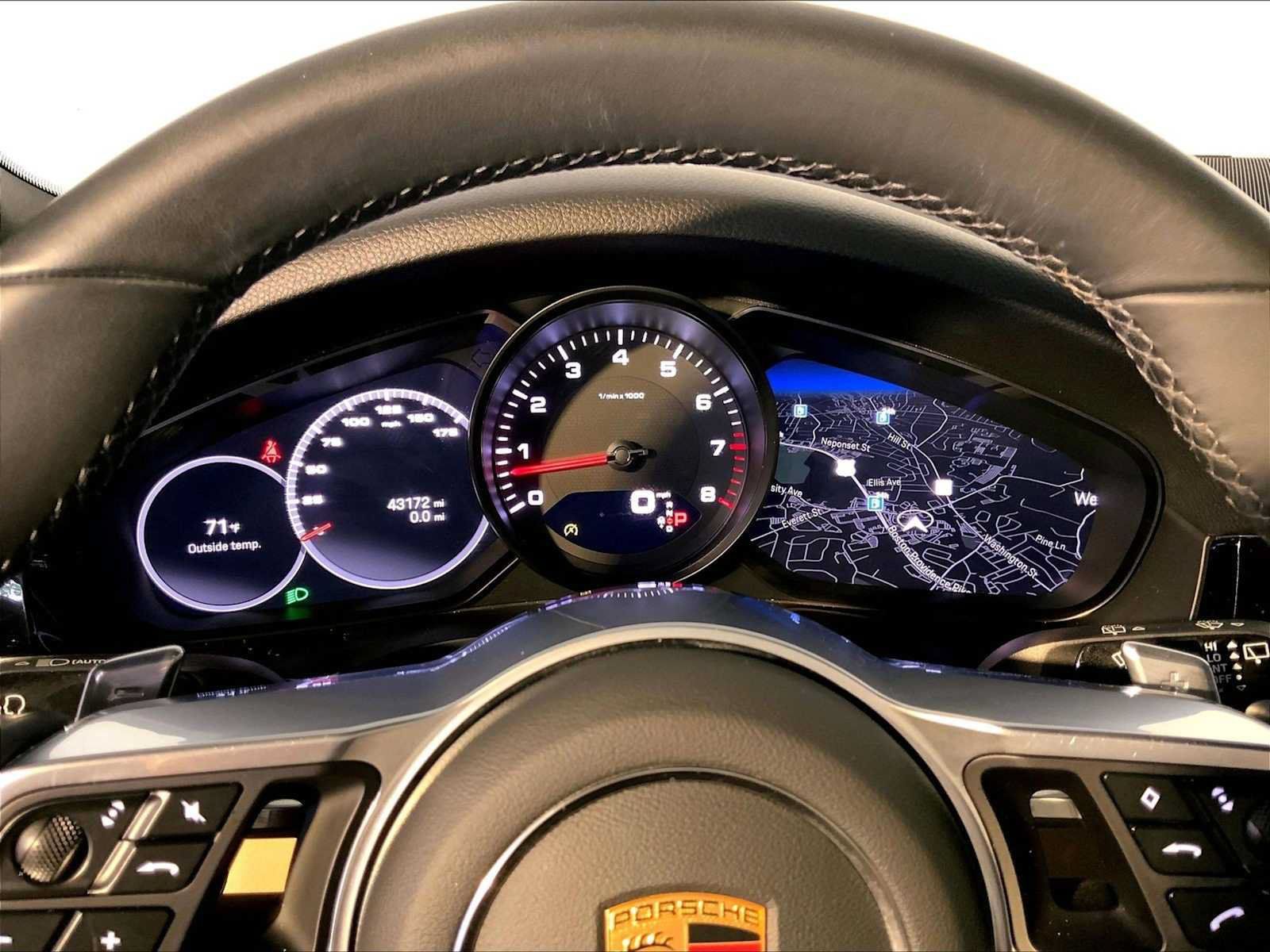 Certified 2023 Porsche Cayenne AWD/4WD image 29