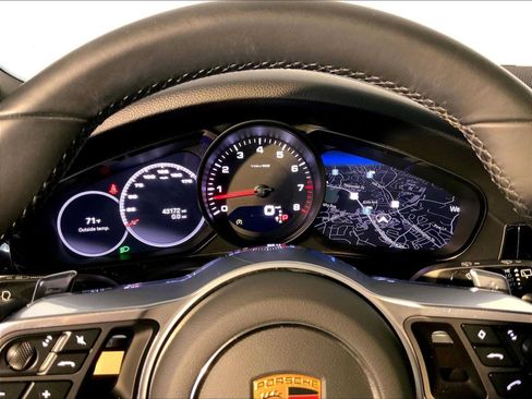 Certified 2023 Porsche Cayenne AWD/4WD image 29