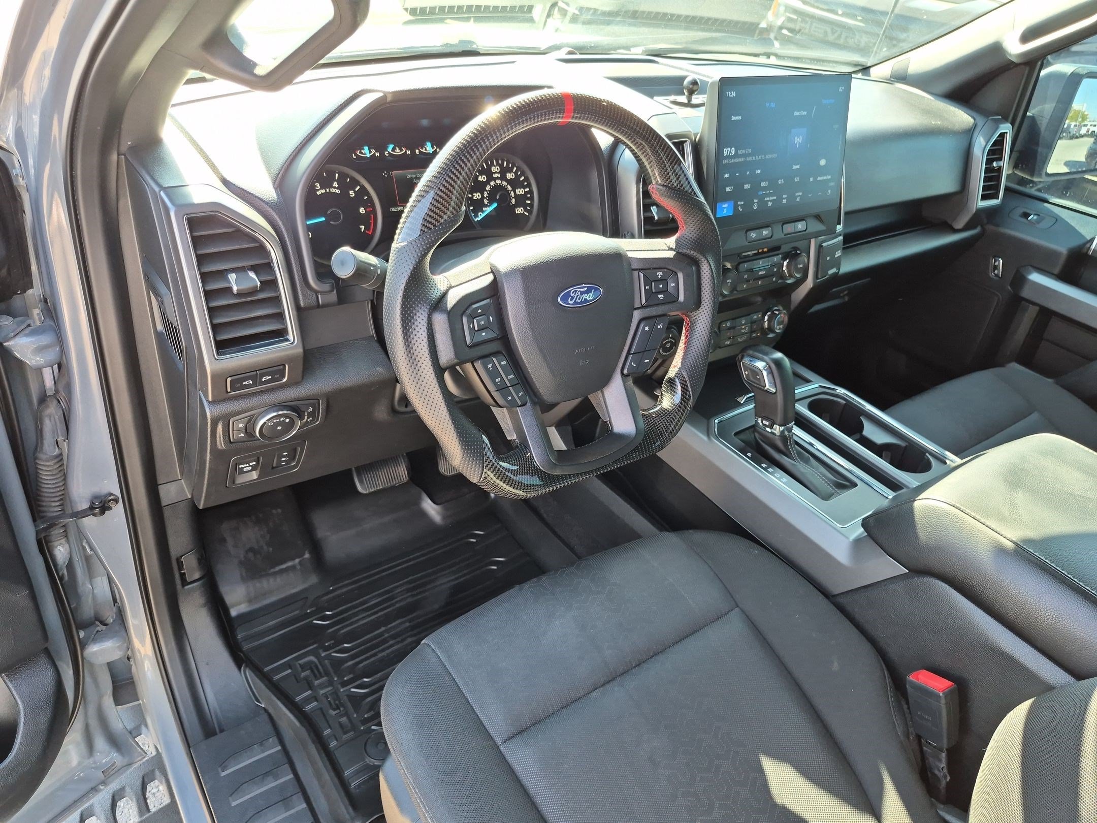 Used 2020 Ford F150 XLT w/ Equipment Group 302A Luxury AWD/4WD image 14