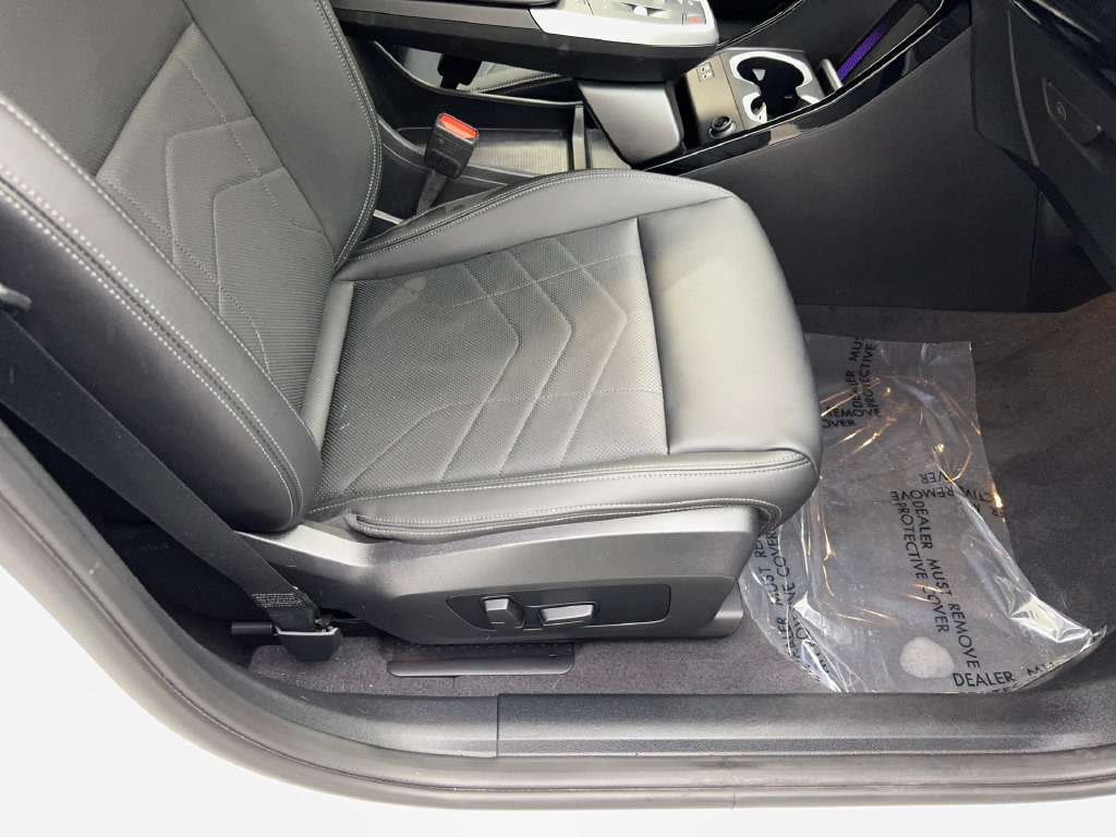 Used 2025 BMW X2 xDrive28i AWD/4WD image 46