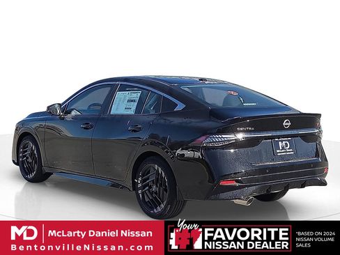 New 2026 Nissan Sentra SR w/ SR Premium Package FWD image 4