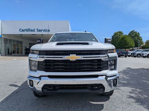 Used 2025 Chevrolet Silverado 2500 LT w/ Safety Package AWD/4WD image 3