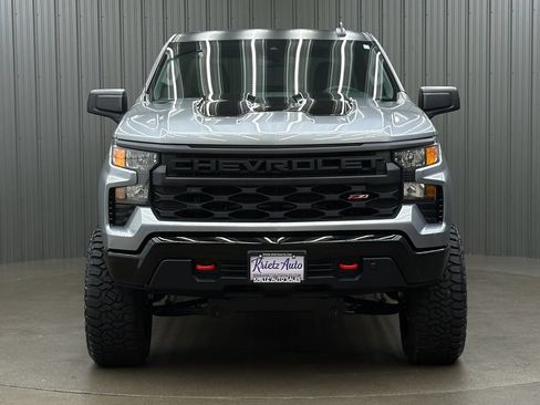 Used 2026 Chevrolet Silverado 1500 Custom Trail Boss w/ LPO, Dark Essentials Package AWD/4WD image 8