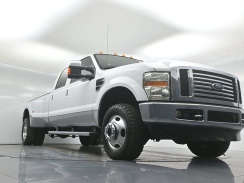 Used 2010 Ford F350 Lariat image 43