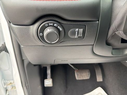 Used 2025 Dodge Durango GT AWD/4WD image 30