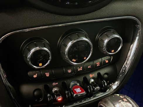 Used 2017 MINI Cooper Clubman ALL4 image 22