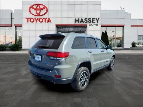 Used 2021 Jeep Grand Cherokee Trailhawk w/ Trailhawk Luxury Group AWD/4WD image 3