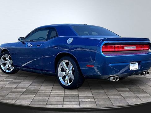 Used 2010 Dodge Challenger R/T RWD image 13