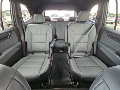 New 2026 GMC Acadia AT4 w/ LPO, Floor Liner Package AWD/4WD image 25