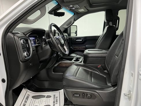 Used 2020 GMC Sierra 3500 Denali w/ Denali Ultimate Package image 19