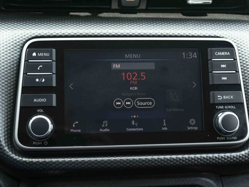 Used 2018 Nissan Kicks SV FWD image 28