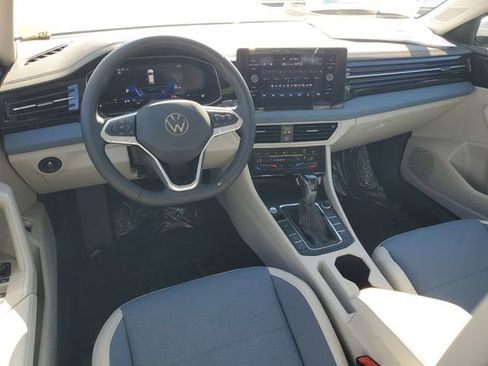 New 2026 Volkswagen Jetta SE FWD image 11