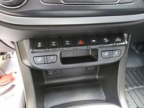 Used 2019 Chevrolet Colorado ZR2 AWD/4WD image 22