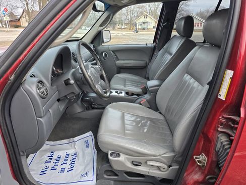 Used 2006 Jeep Liberty Limited image 6