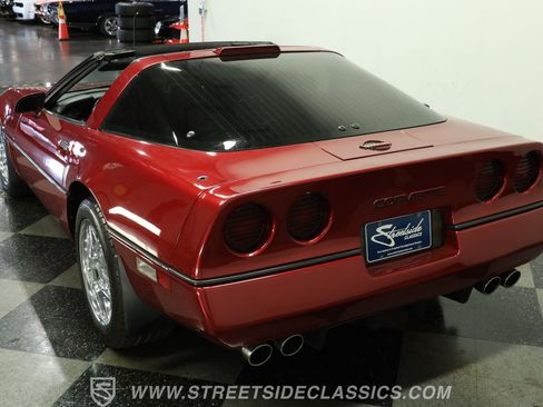 Used 1990 Chevrolet Corvette Coupe RWD image 8