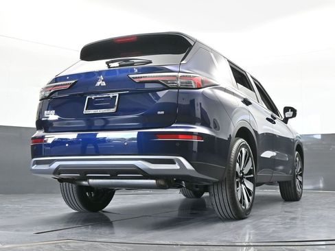New 2026 Mitsubishi Outlander SE image 70