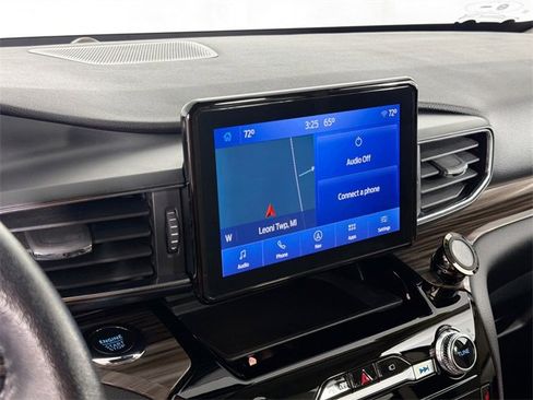 Used 2022 Ford Explorer Limited image 14
