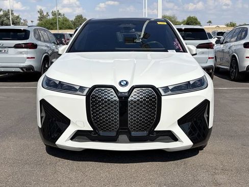 Used 2023 BMW iX xDrive50 w/ Premium Package AWD/4WD image 2