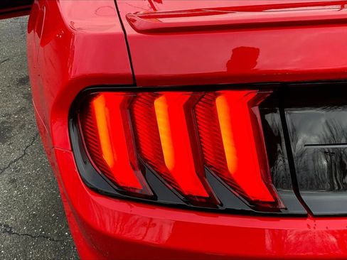 Used 2019 Ford Mustang Premium image 22