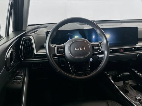 Used 2024 Kia Sorento S image 18