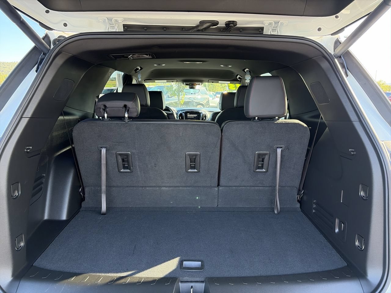 Used 2023 Chevrolet Traverse RS AWD/4WD image 19