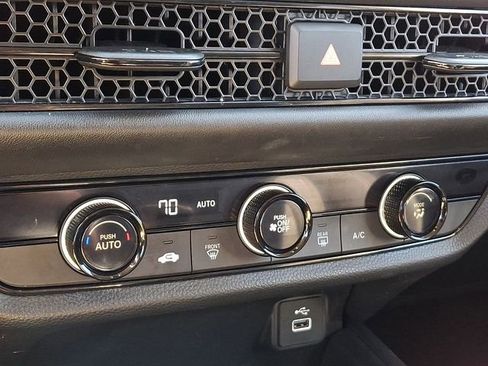 Used 2023 Honda HR-V LX image 15