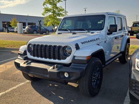 Used 2026 Jeep Wrangler Unlimited Sport AWD/4WD image 1