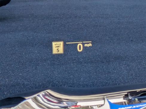 Used 2020 BMW 750i xDrive w/ Executive Package image 22