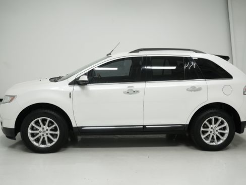 Used 2013 Lincoln MKX FWD image 7