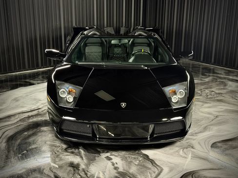 Used 2005 Lamborghini Murcielago Roadster AWD/4WD image 2