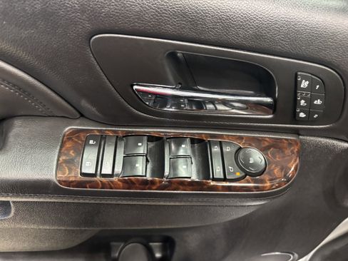 Used 2011 GMC Yukon XL Denali image 11