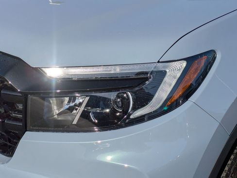 New 2026 Honda Ridgeline Black Edition image 12