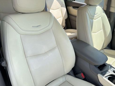 Used 2023 Cadillac XT6 Premium Luxury image 25
