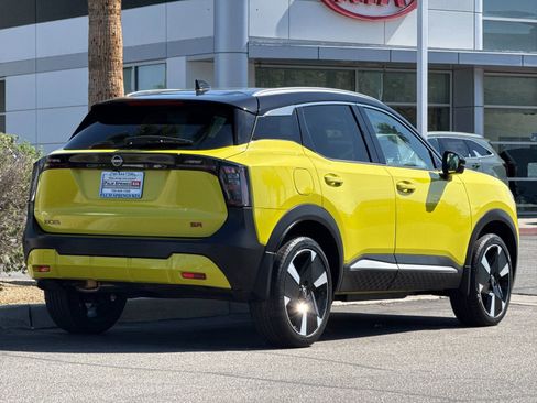 Used 2025 Nissan Kicks SR image 3