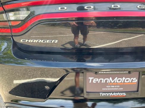 Used 2017 Dodge Charger R/T RWD image 40