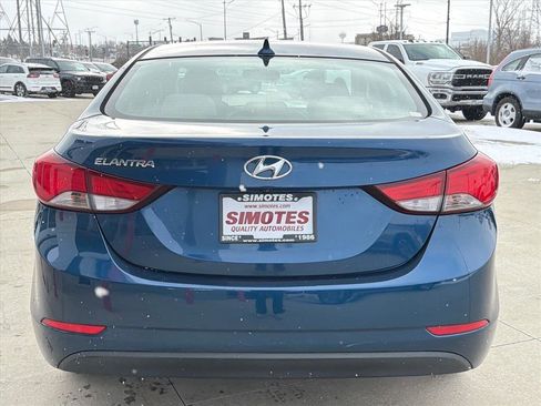 Used 2015 Hyundai Elantra SE w/ Option Group 02 image 6