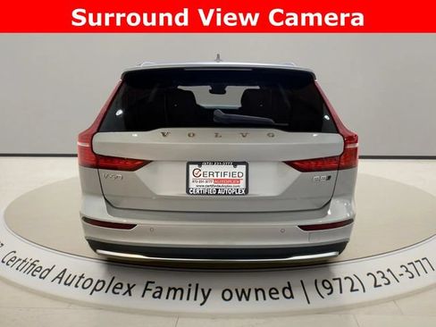 Used 2025 Volvo V60 B5 Cross Country Plus AWD/4WD image 4