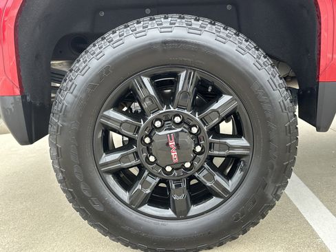 Certified 2025 GMC Sierra 2500 AT4 w/ AT4 Premium Plus Package AWD/4WD image 18
