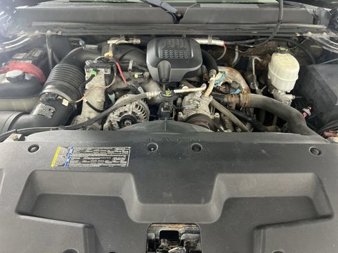 Used 2009 GMC Sierra 2500 SLE w/ Suspension Package, Off-Road AWD/4WD image 26