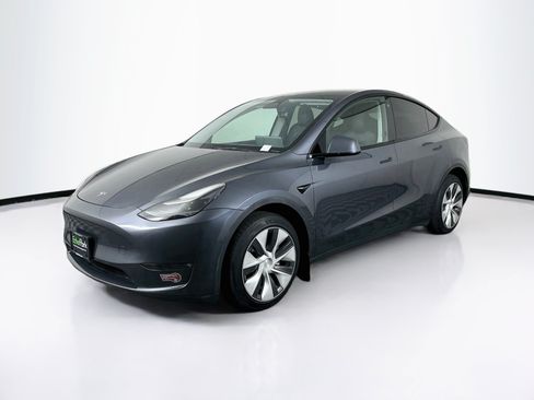 Used 2023 Tesla Model Y Long Range AWD/4WD image 3