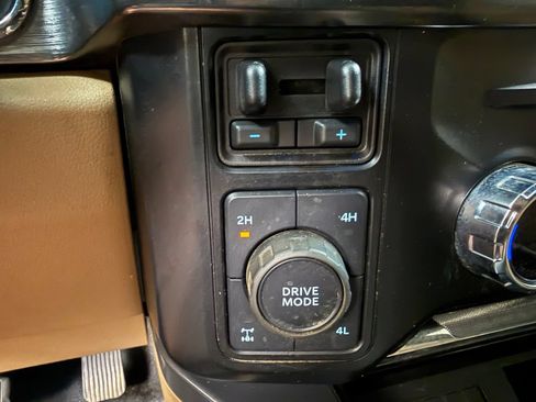 Used 2024 Ford F350 Lariat w/ Chrome Package AWD/4WD image 25