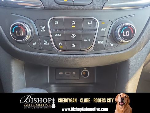 Used 2023 Chevrolet Equinox LT AWD/4WD image 25
