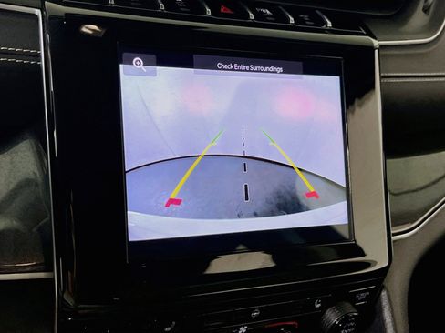 Used 2023 Jeep Grand Cherokee Laredo w/ Luxury Tech Group I image 13