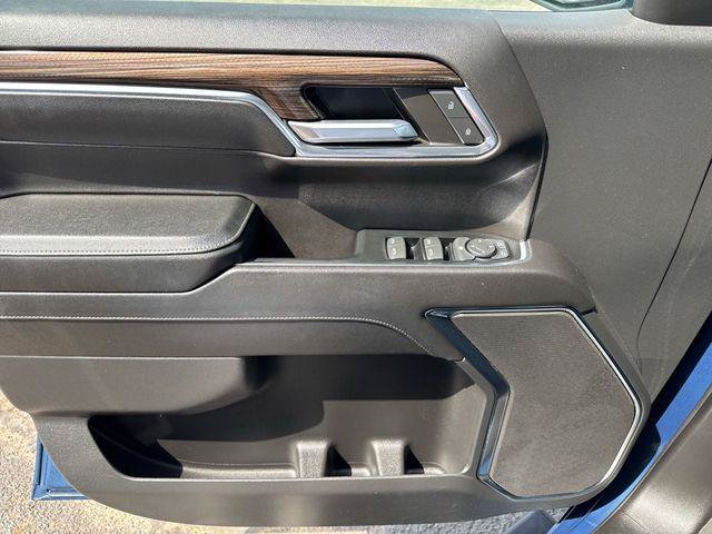 Used 2024 Chevrolet Silverado 1500 LT AWD/4WD image 30