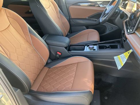 New 2026 Volkswagen Tiguan SEL R-Line AWD/4WD image 7
